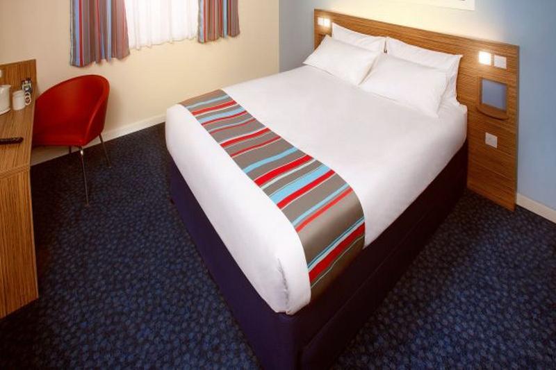 Travelodge Dundee Strathmore Avenue Bagian luar foto